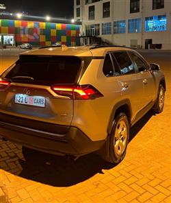 تۆیۆتا ڕاڤ 4